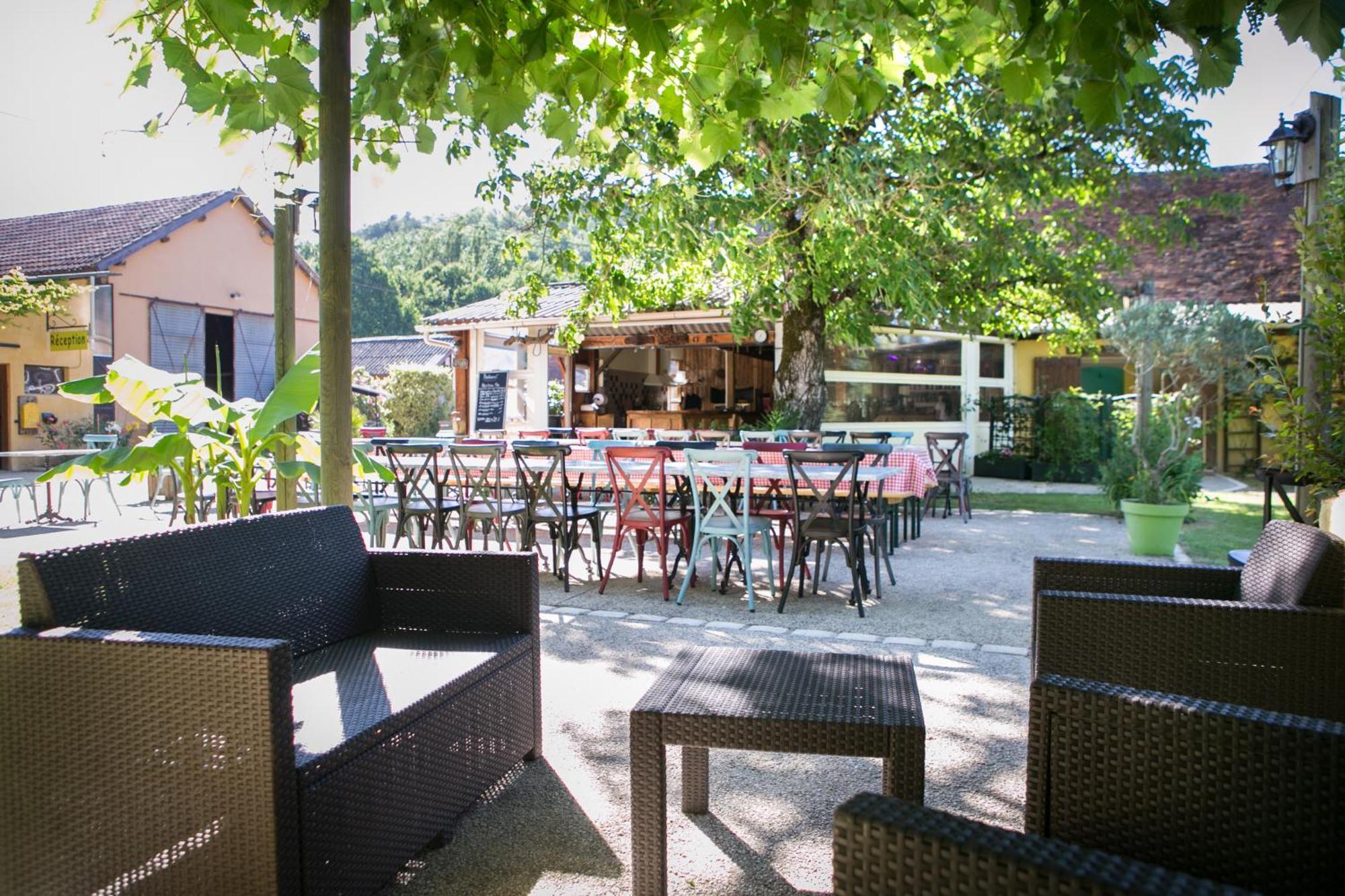Camping La Ferme De Perdigat Limeuil 외부 사진