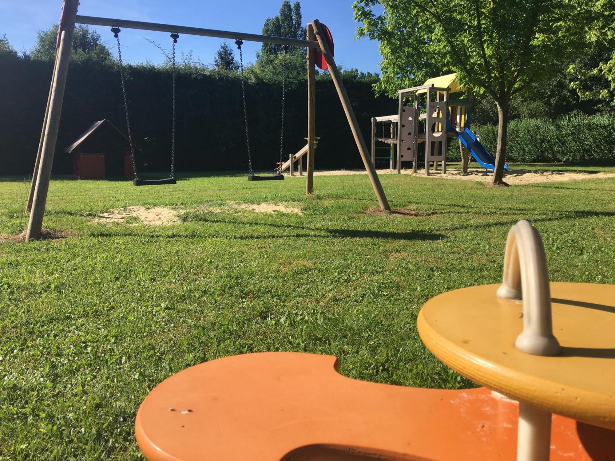Camping La Ferme De Perdigat Limeuil 외부 사진