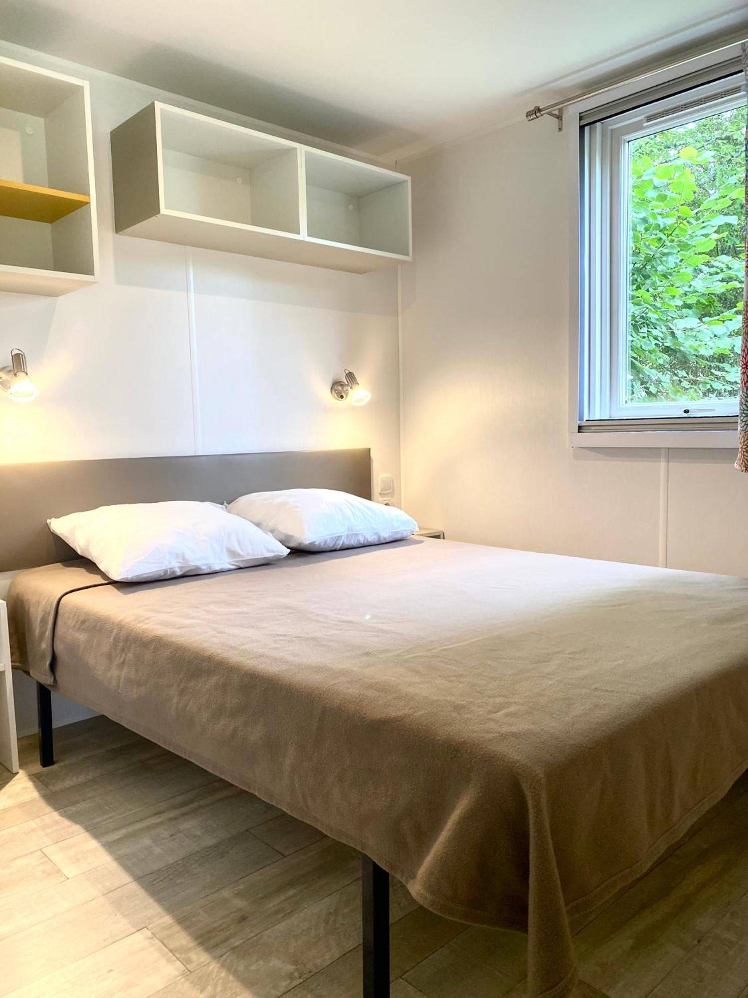 Camping La Ferme De Perdigat Limeuil 객실 사진